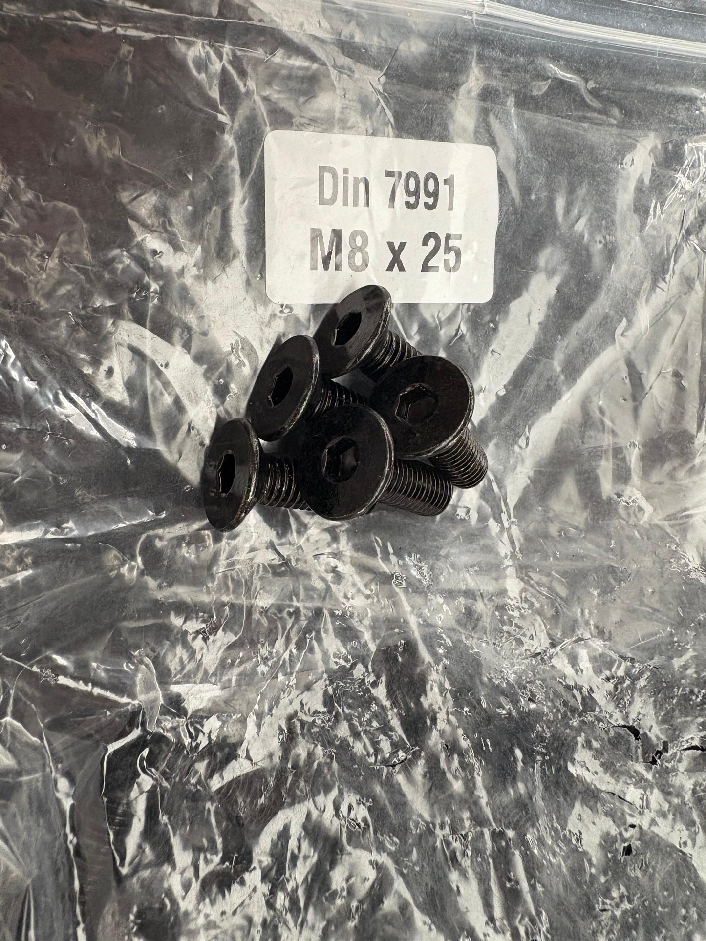M8 x 25 Bolt DIN 7991 (Countersunk)